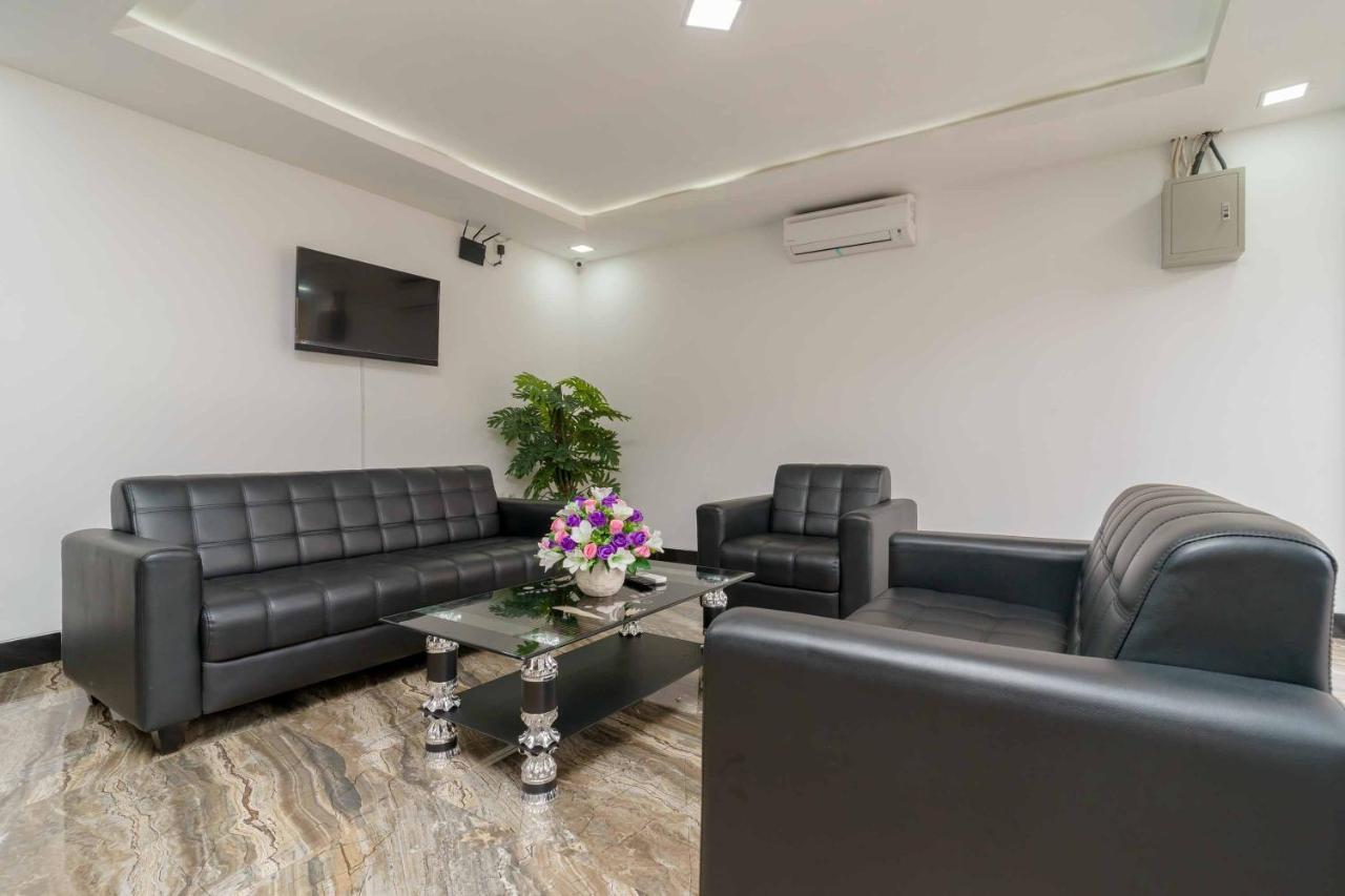 Reddoorz Plus Near Eka Hospital Bsd 5 Dadap Exteriör bild