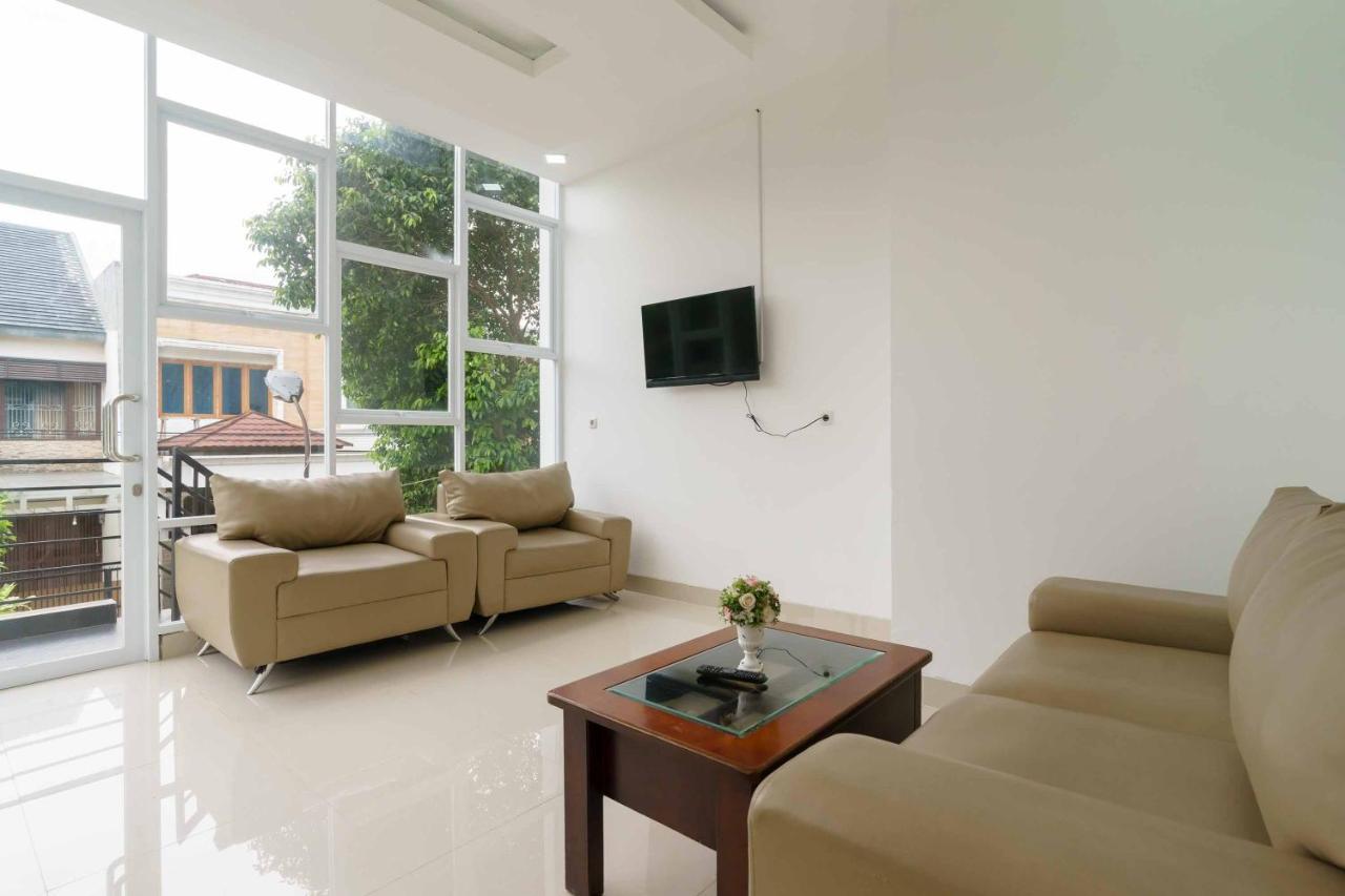Reddoorz Plus Near Eka Hospital Bsd 5 Dadap Exteriör bild