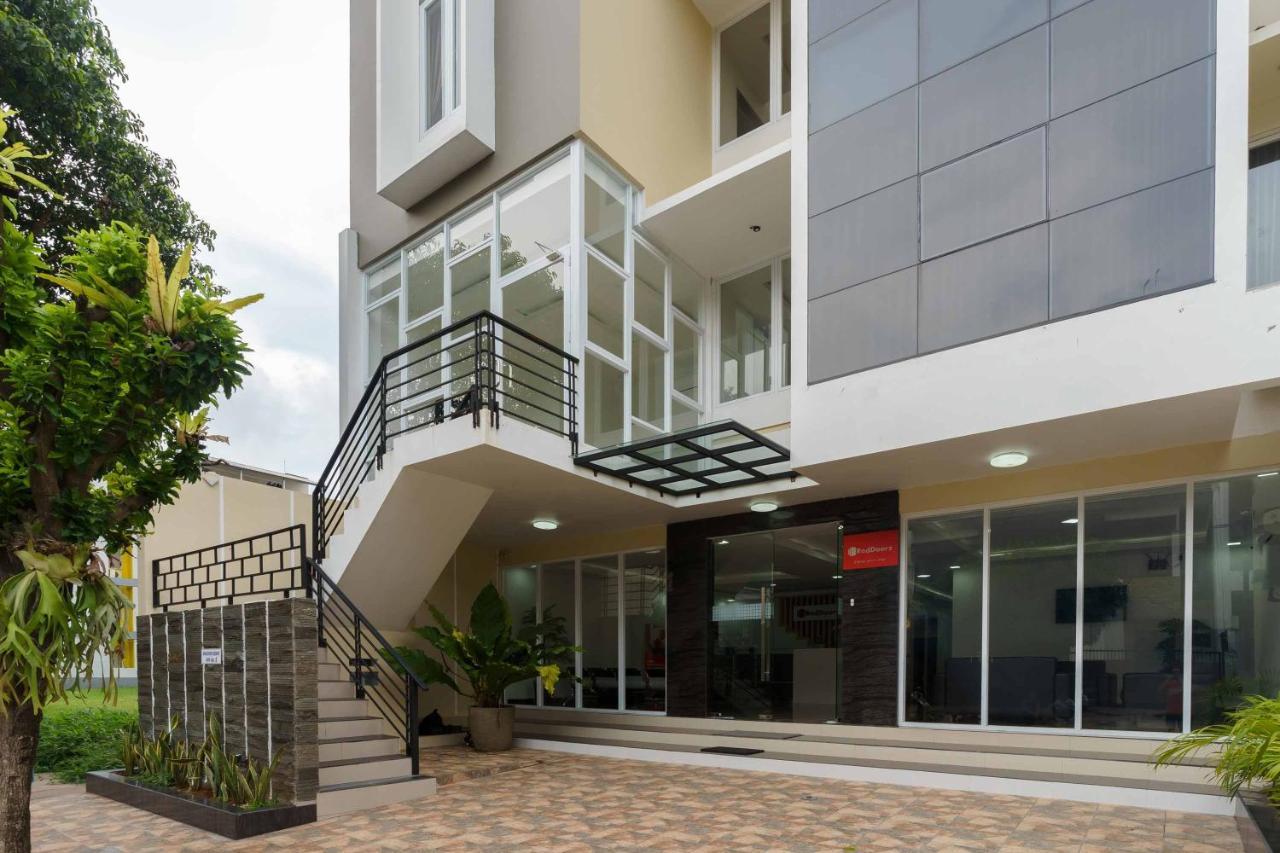 Reddoorz Plus Near Eka Hospital Bsd 5 Dadap Exteriör bild