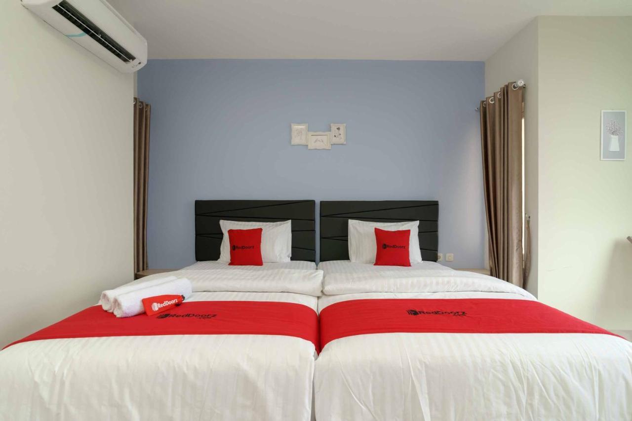 Reddoorz Plus Near Eka Hospital Bsd 5 Dadap Exteriör bild
