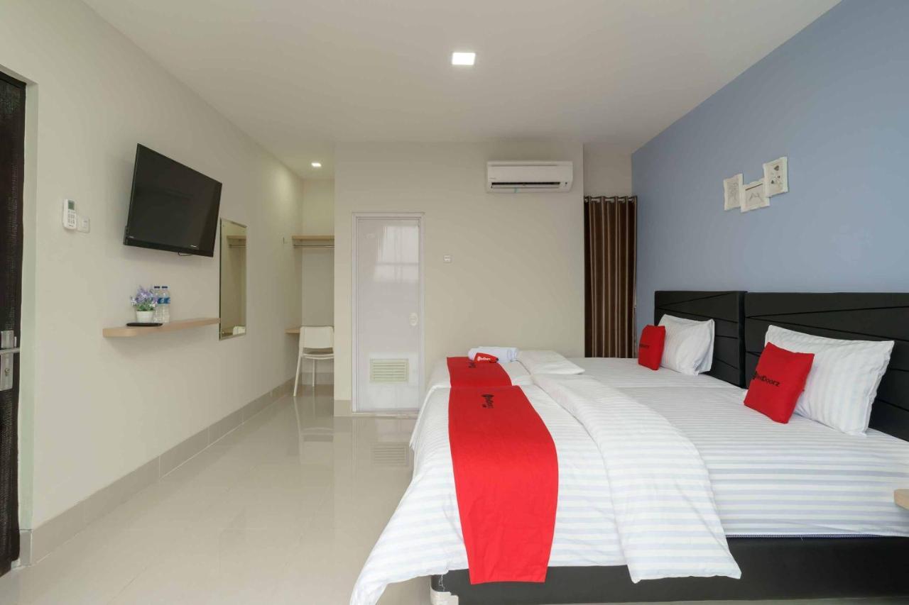 Reddoorz Plus Near Eka Hospital Bsd 5 Dadap Exteriör bild