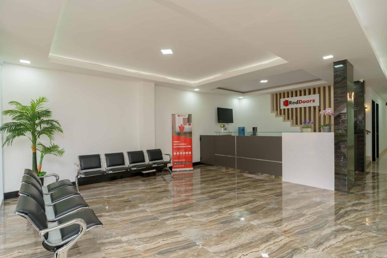 Reddoorz Plus Near Eka Hospital Bsd 5 Dadap Exteriör bild