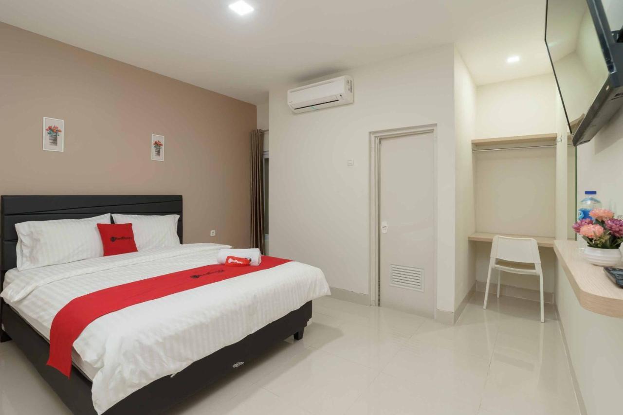 Reddoorz Plus Near Eka Hospital Bsd 5 Dadap Exteriör bild